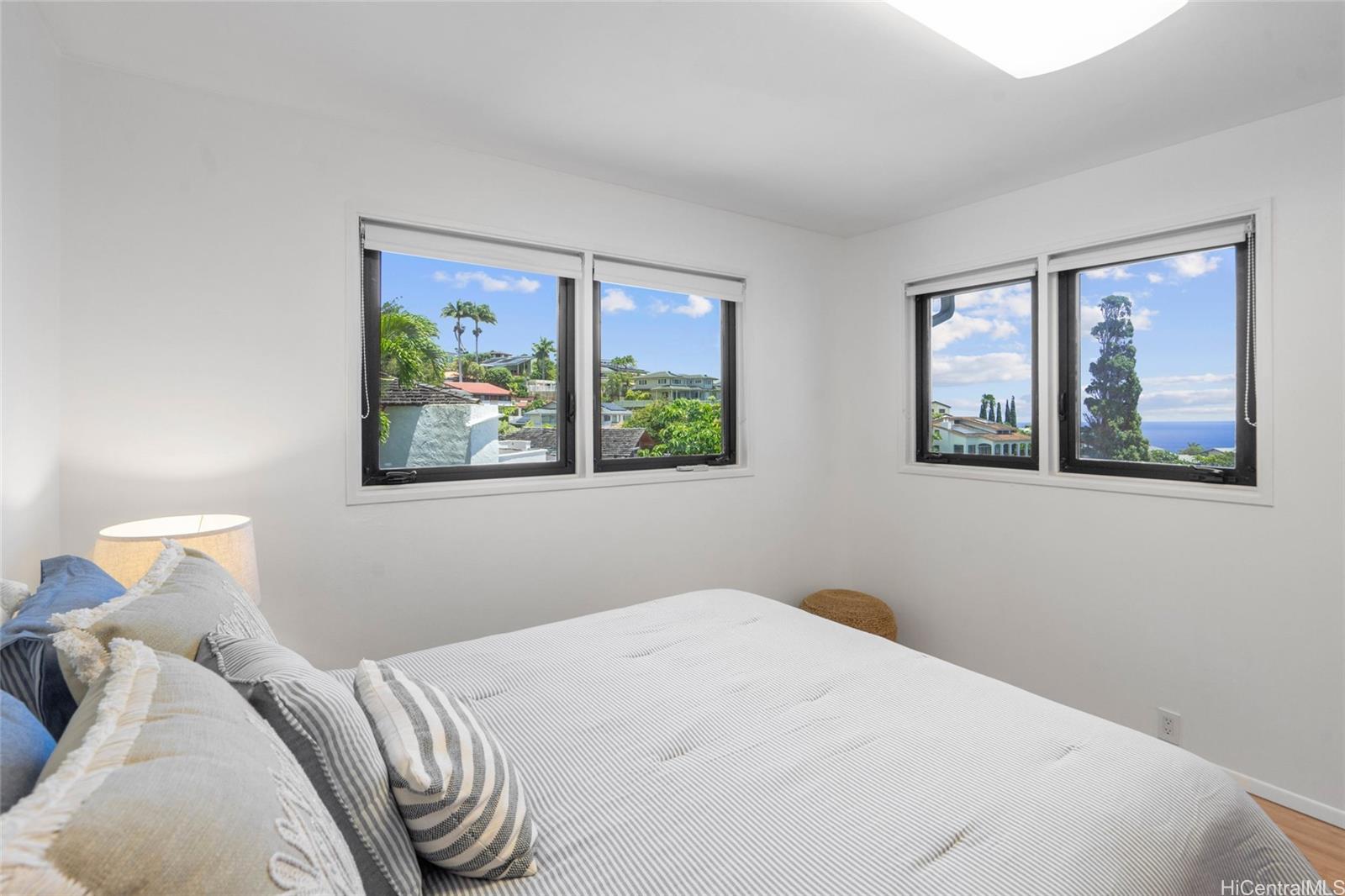 1772  Kumakani Loop Waialae Iki, Diamond Head home - photo 18 of 25