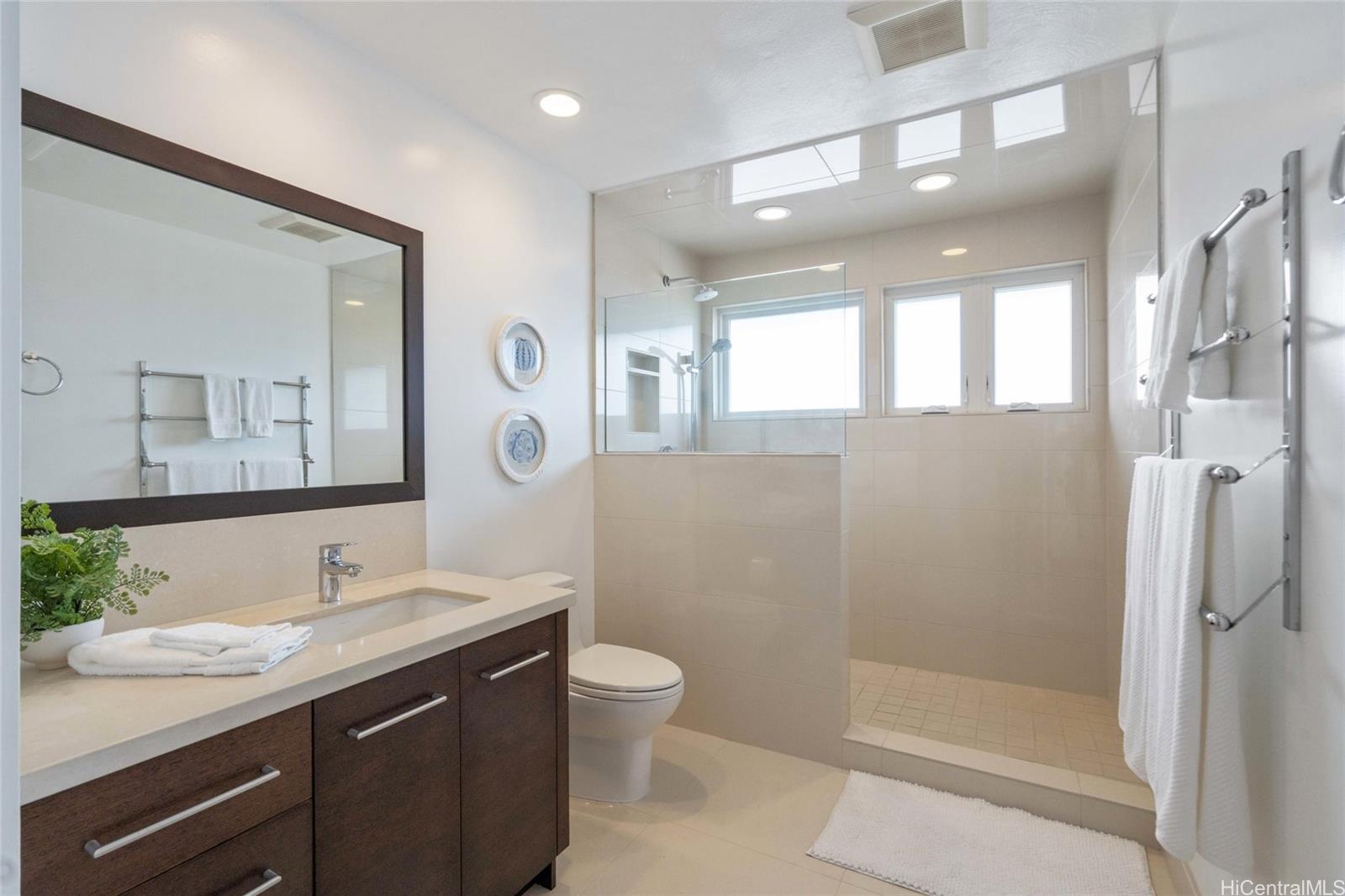 1772  Kumakani Loop Waialae Iki, Diamond Head home - photo 19 of 25