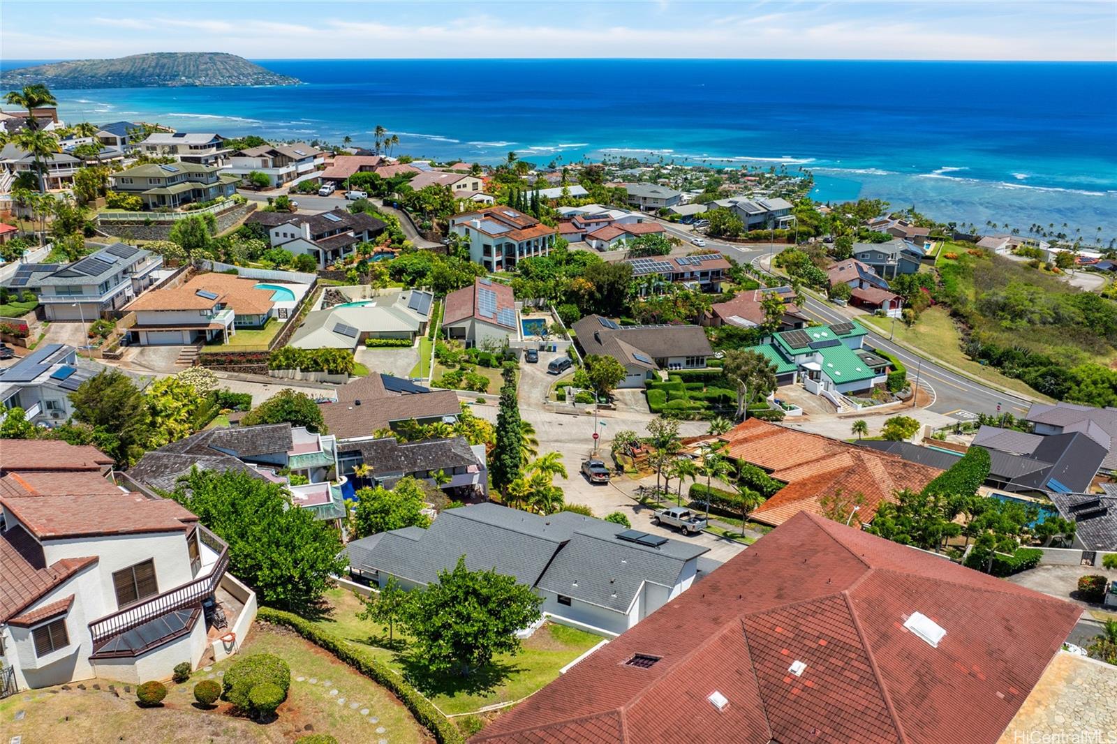 1772  Kumakani Loop Waialae Iki, Diamond Head home - photo 4 of 25