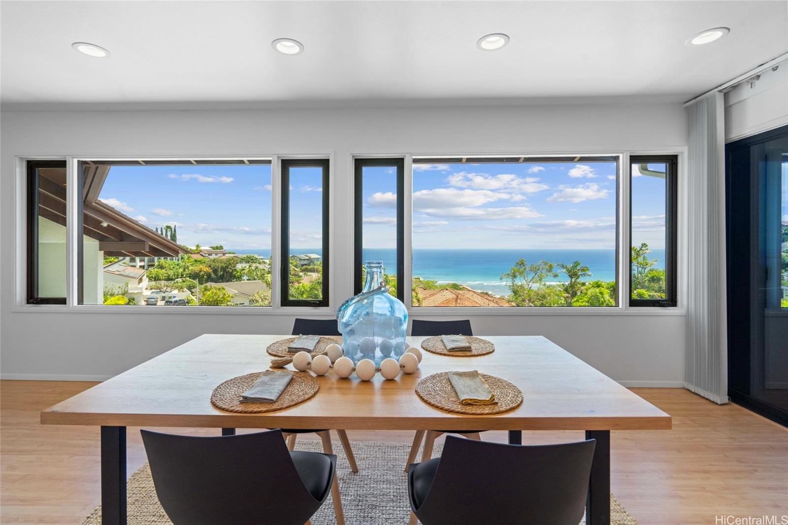 1772  Kumakani Loop Waialae Iki, Diamond Head home - photo 5 of 25