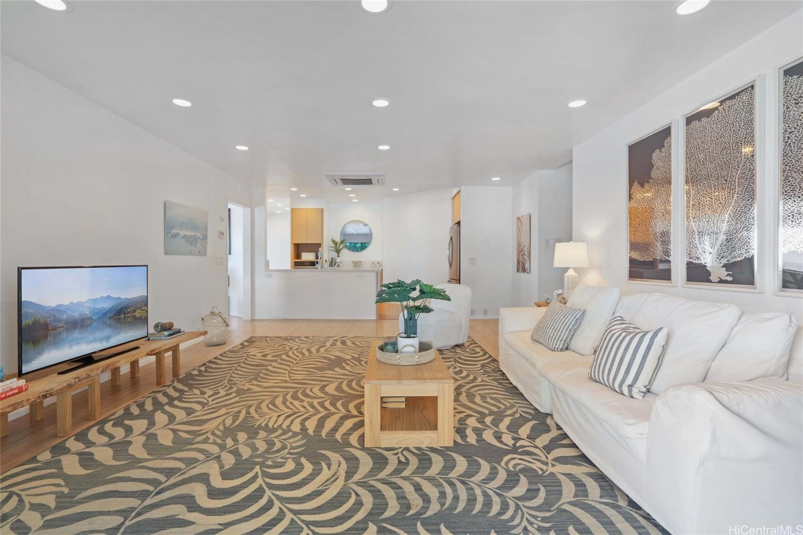 1772  Kumakani Loop Waialae Iki, Diamond Head home - photo 10 of 25