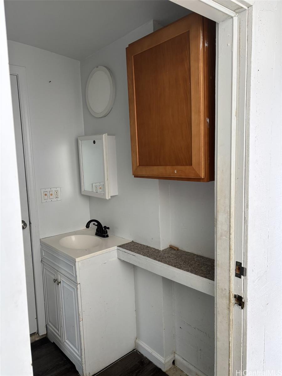 1774 Kuikele Pl Honolulu - Rental - photo 3 of 15