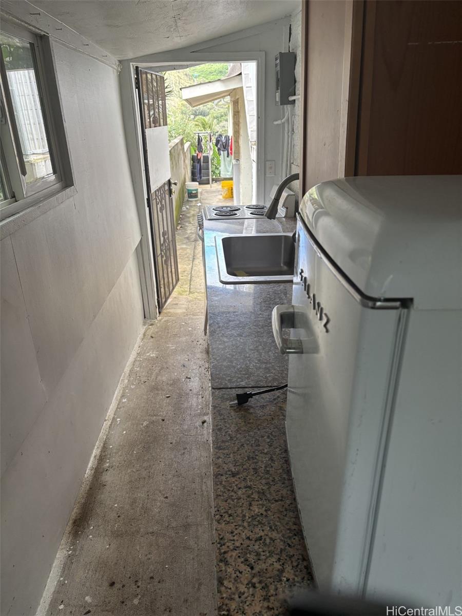 1774 Kuikele Pl Honolulu - Rental - photo 4 of 15