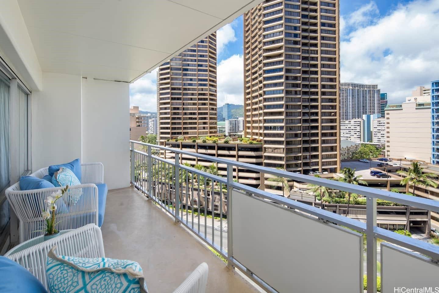 Ilikai Apt Bldg condo # 1005, Honolulu, Hawaii - photo 7 of 12