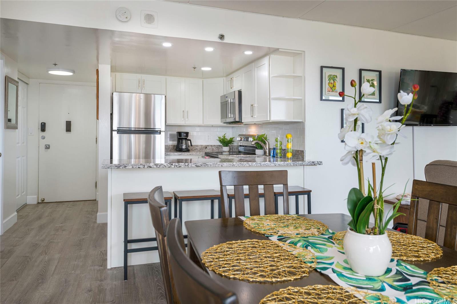 Ilikai Apt Bldg condo # 1226, Honolulu, Hawaii - photo 12 of 20