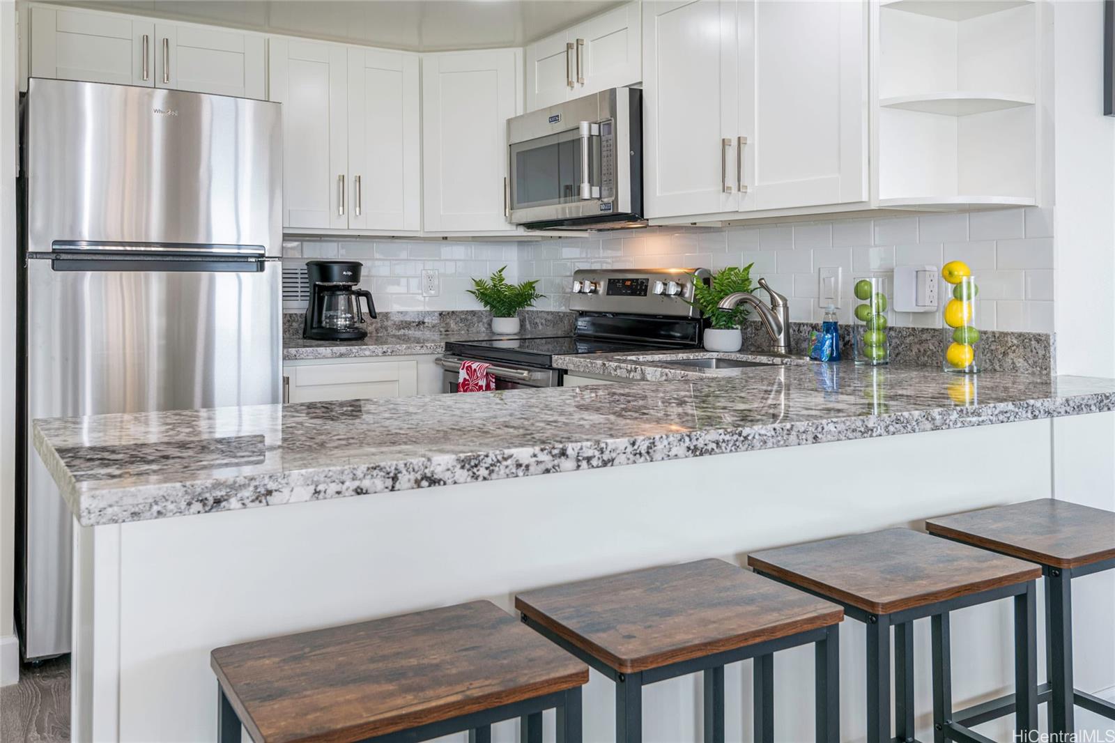 Ilikai Apt Bldg condo # 1226, Honolulu, Hawaii - photo 14 of 20