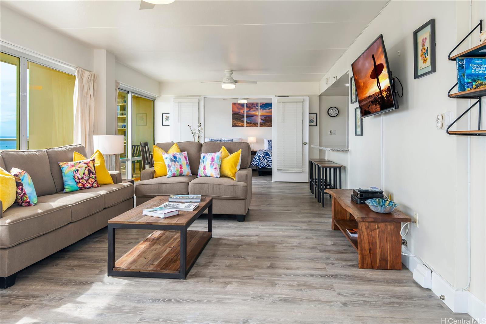 Ilikai Apt Bldg condo # 1226, Honolulu, Hawaii - photo 4 of 20