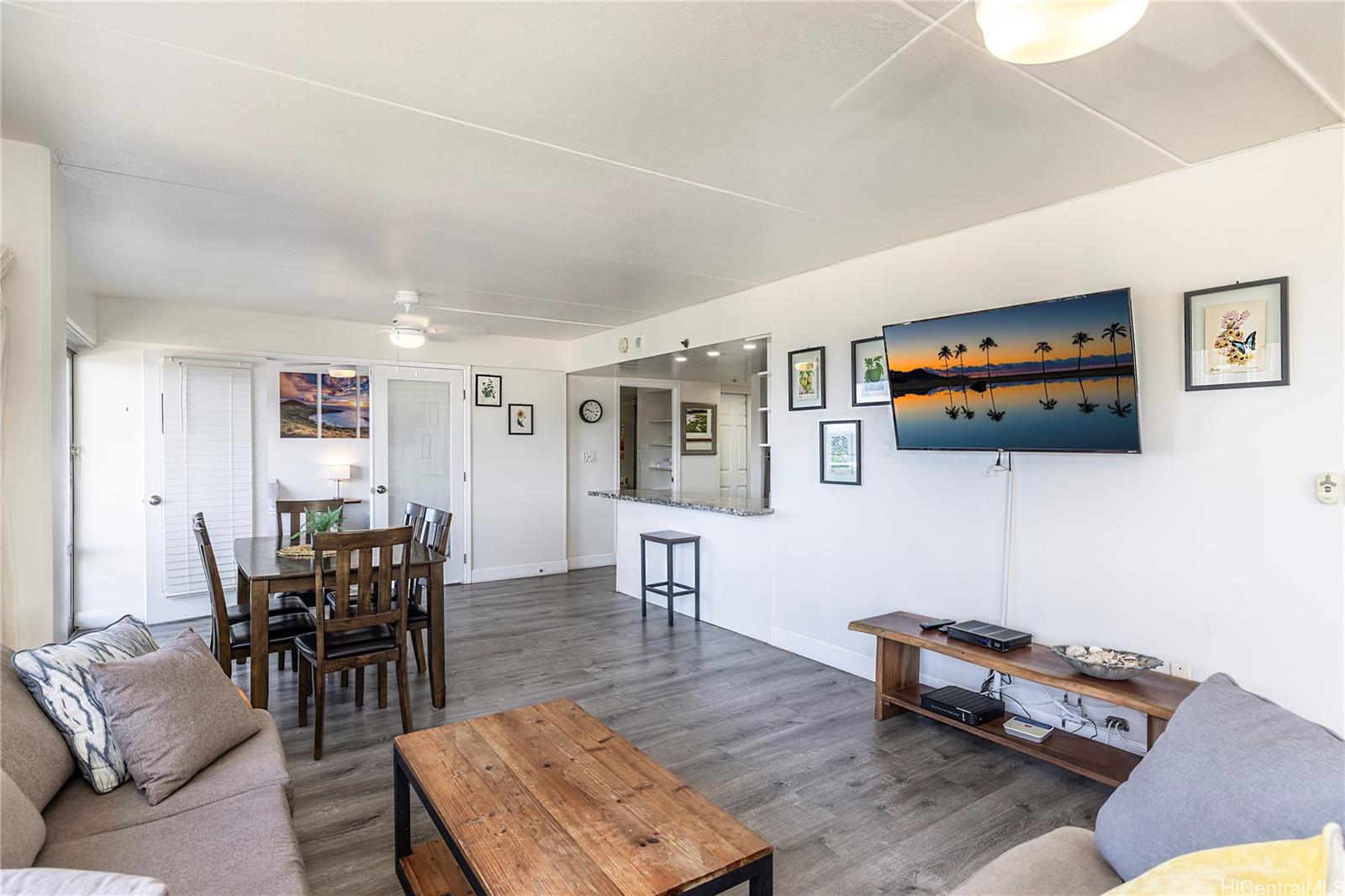 Ilikai Apt Bldg condo # 1226, Honolulu, Hawaii - photo 8 of 18