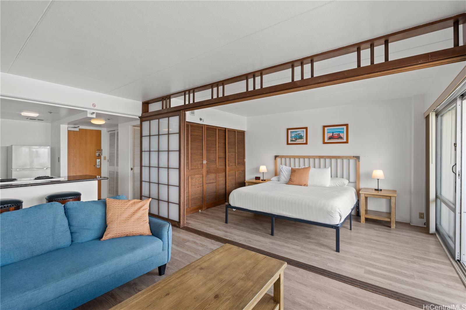 Ilikai Apt Bldg condo # 1333, Honolulu, Hawaii - photo 4 of 16