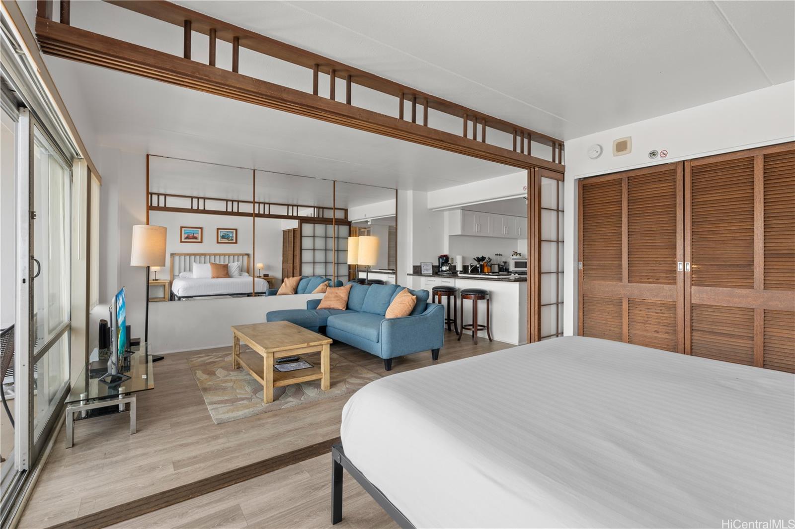 Ilikai Apt Bldg condo # 1333, Honolulu, Hawaii - photo 5 of 16