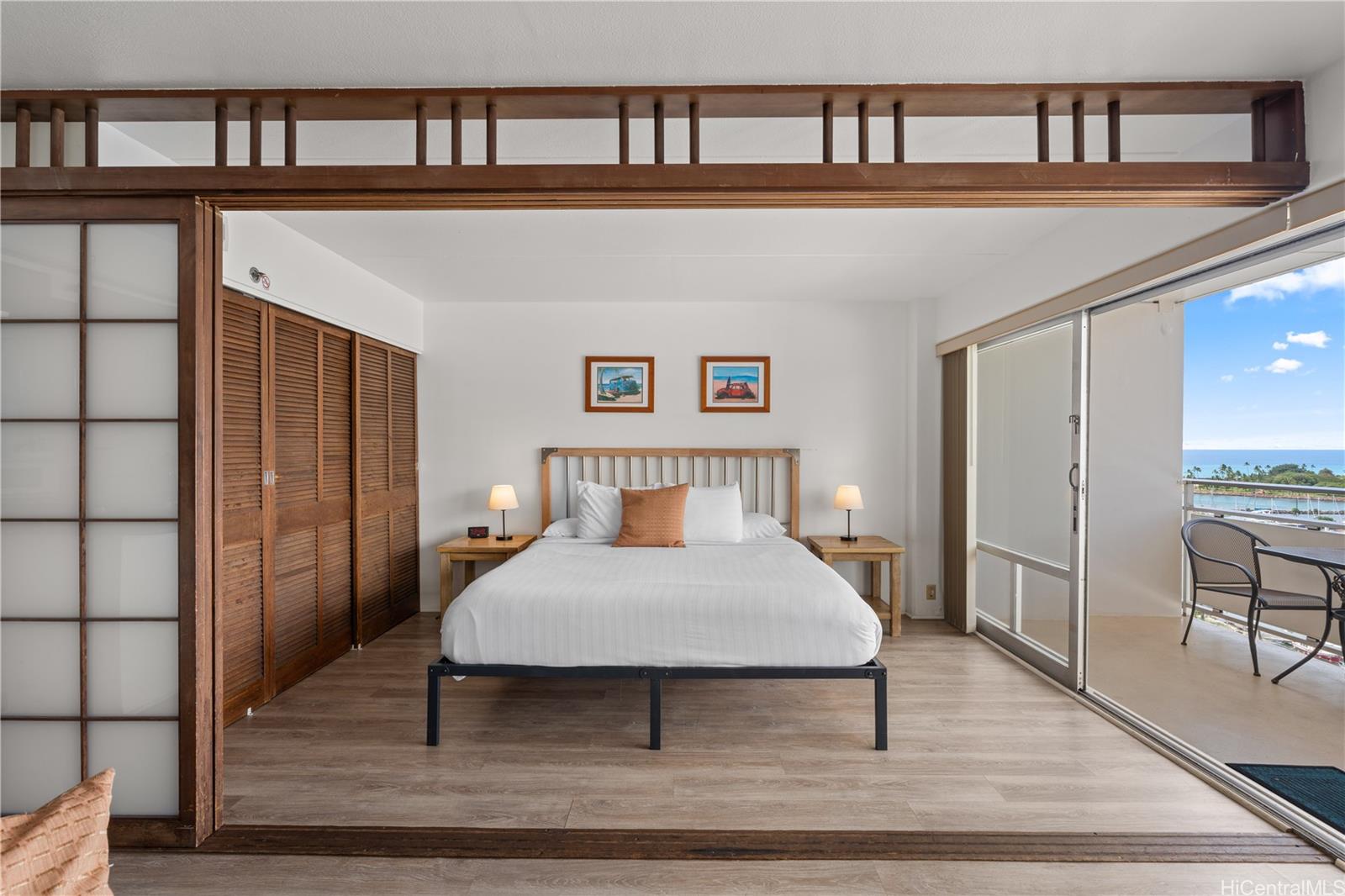 Ilikai Apt Bldg condo # 1333, Honolulu, Hawaii - photo 7 of 16