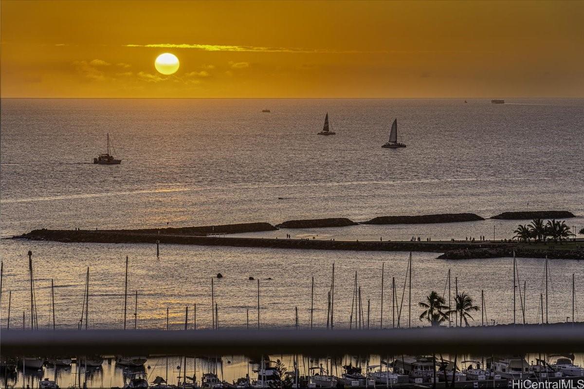 Ilikai Apt Bldg condo # 1610, Honolulu, Hawaii - photo 12 of 25