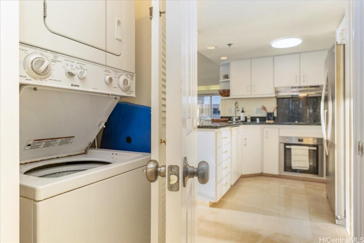 Ilikai Apt Bldg condo # 1610, Honolulu, Hawaii - photo 16 of 25