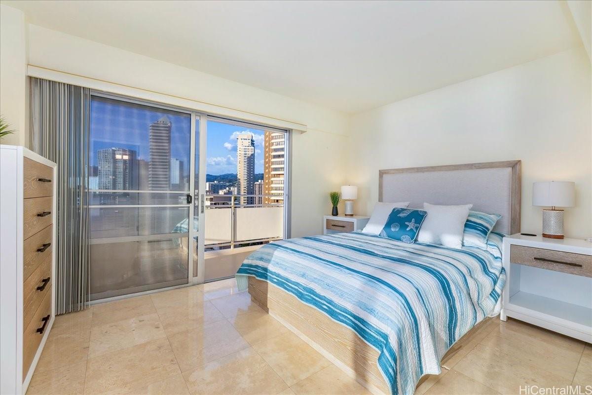 Ilikai Apt Bldg condo # 1610, Honolulu, Hawaii - photo 4 of 25