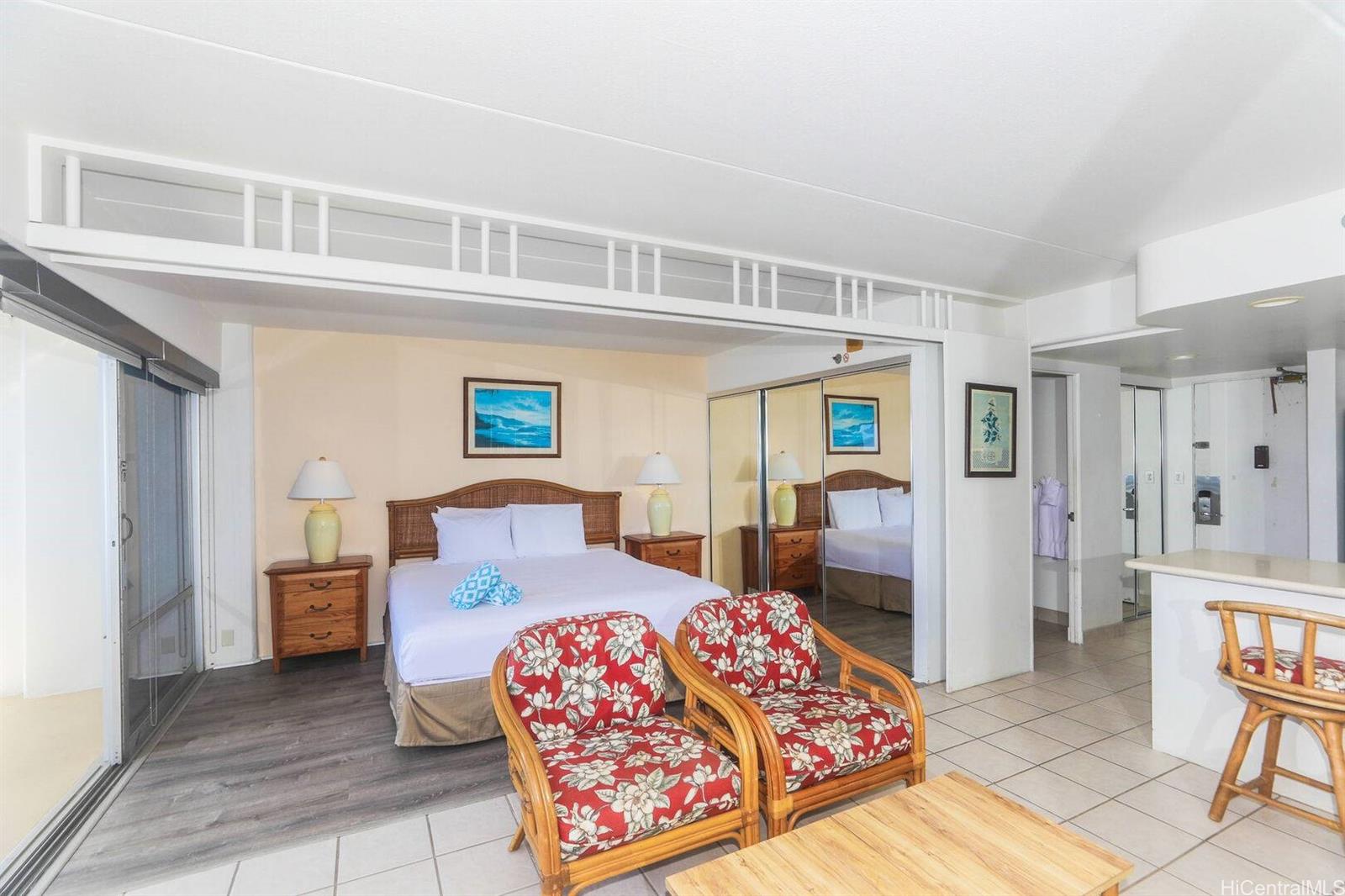 Ilikai Apt Bldg condo # 1708, Honolulu, Hawaii - photo 5 of 21