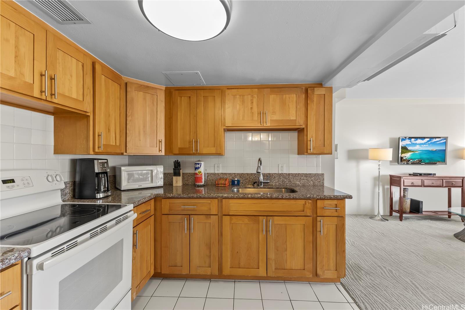 Ilikai Apt Bldg condo # 1834, Honolulu, Hawaii - photo 13 of 25