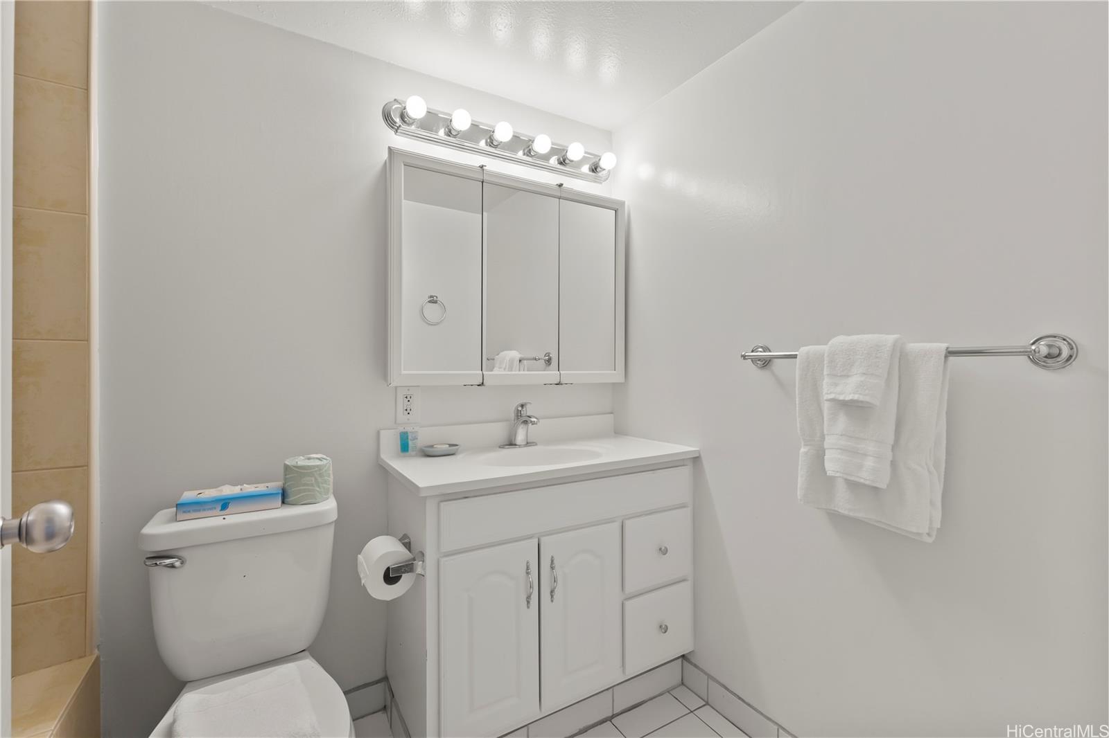 Ilikai Apt Bldg condo # 1834, Honolulu, Hawaii - photo 14 of 25