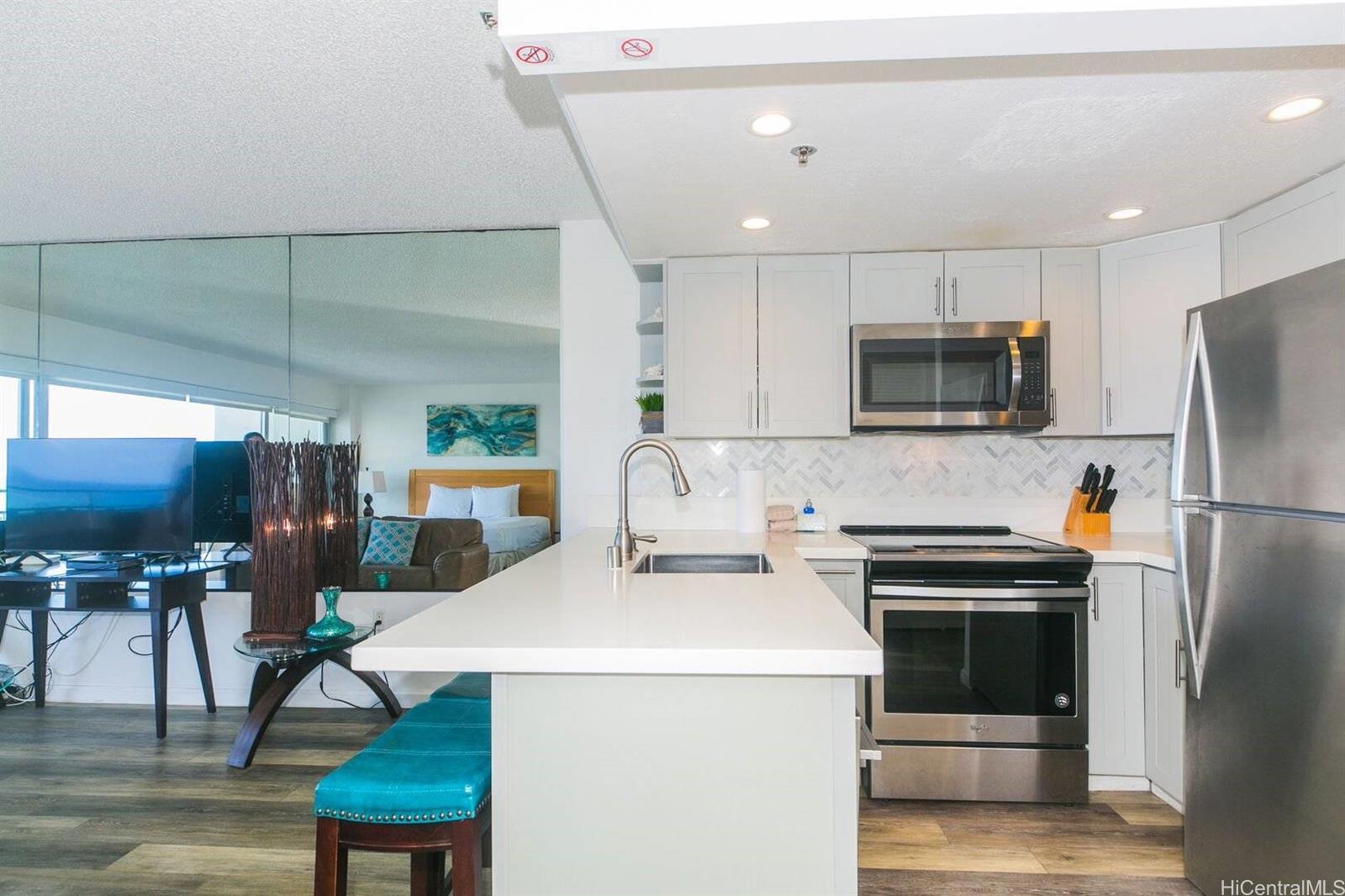 Ilikai Apt Bldg condo # 1837, Honolulu, Hawaii - photo 4 of 25