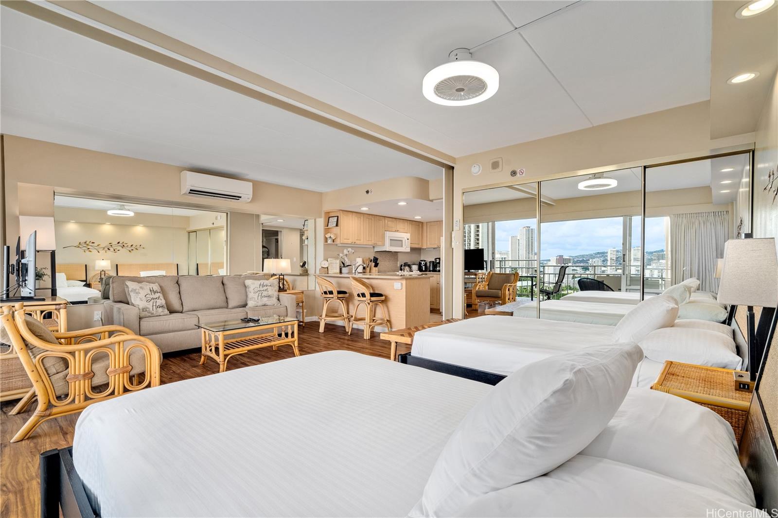 Ilikai Apt Bldg condo # 1907, Honolulu, Hawaii - photo 6 of 21