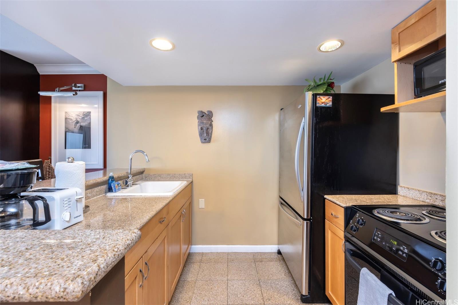 Ilikai Apt Bldg condo # 2029, Honolulu, Hawaii - photo 15 of 24