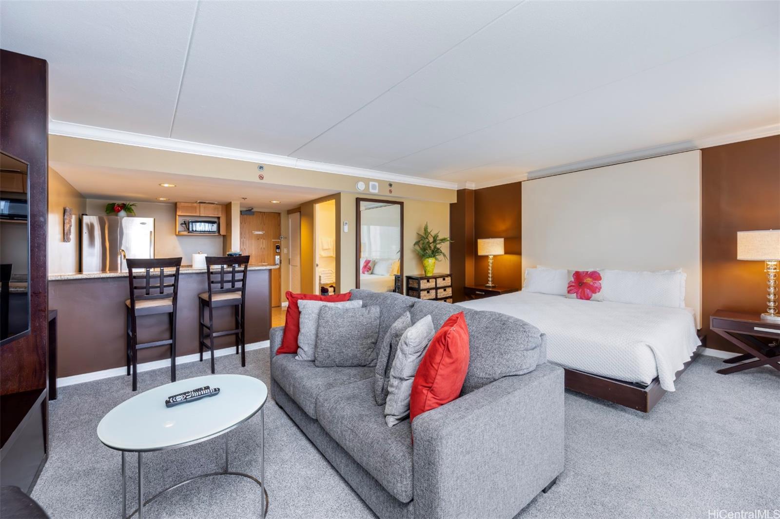 Ilikai Apt Bldg condo # 2029, Honolulu, Hawaii - photo 10 of 24