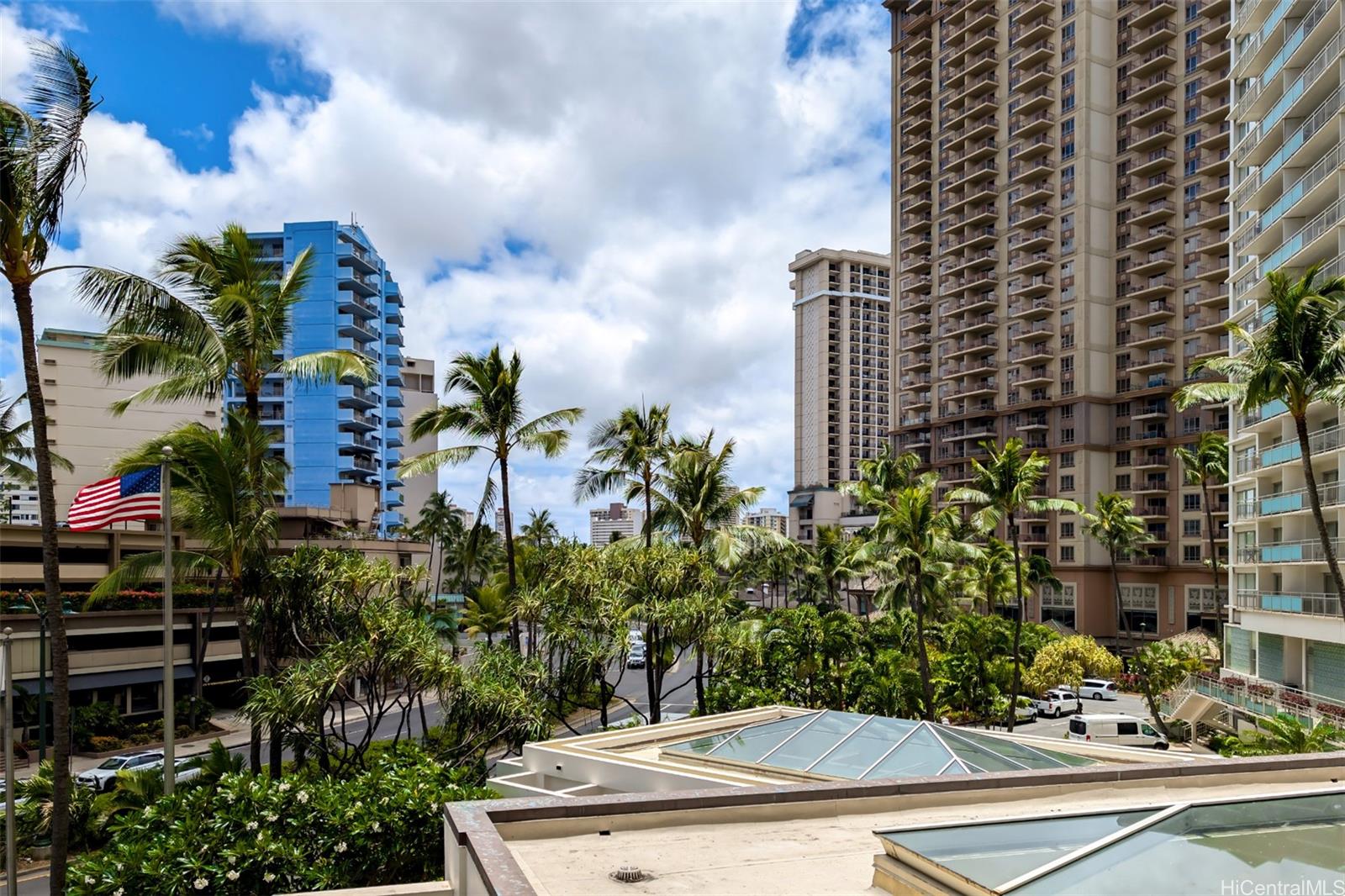 Ilikai Apt Bldg condo # 207, Honolulu, Hawaii - photo 8 of 24