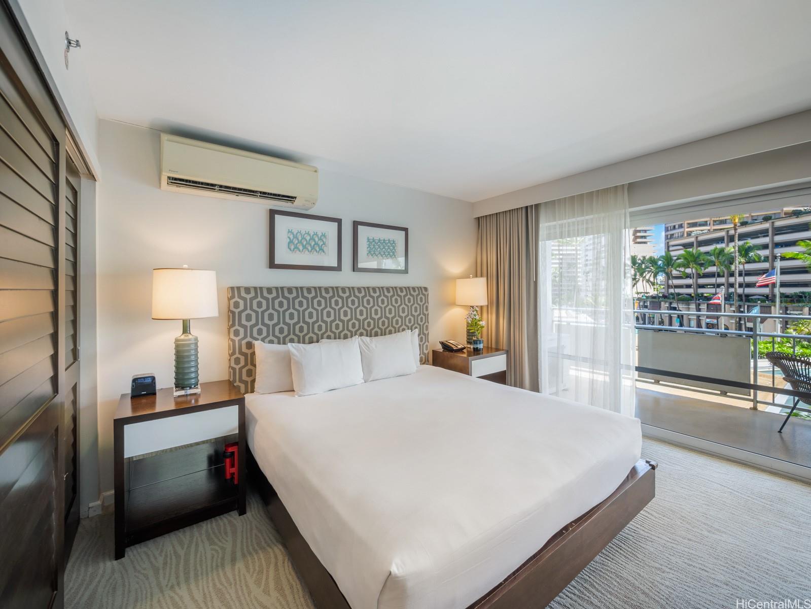 Ilikai Apt Bldg condo # 213, Honolulu, Hawaii - photo 6 of 20