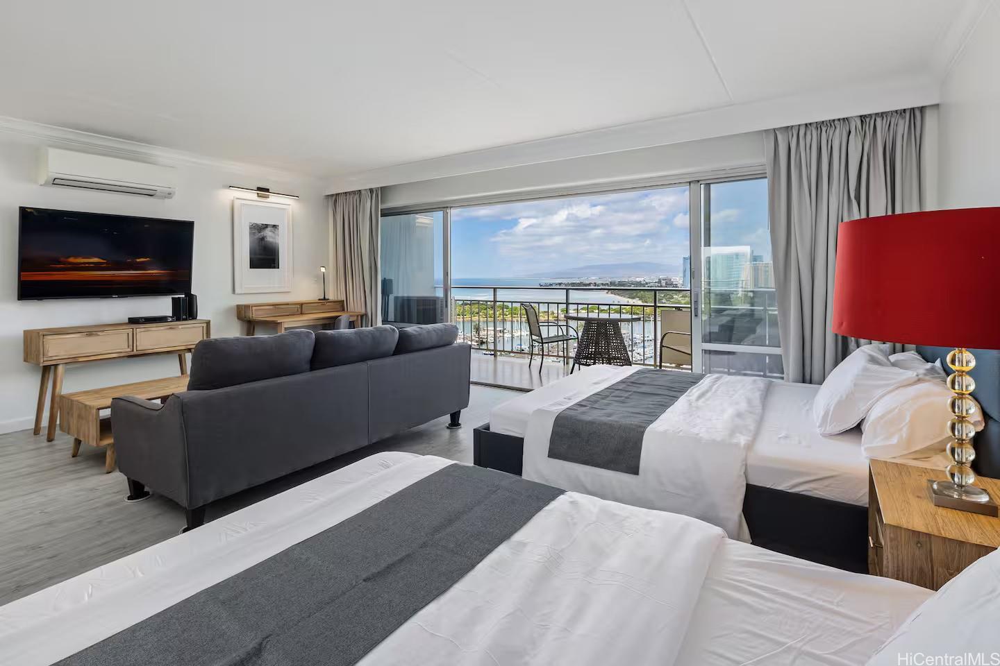 Ilikai Apt Bldg condo # 2131, Honolulu, Hawaii - photo 5 of 22