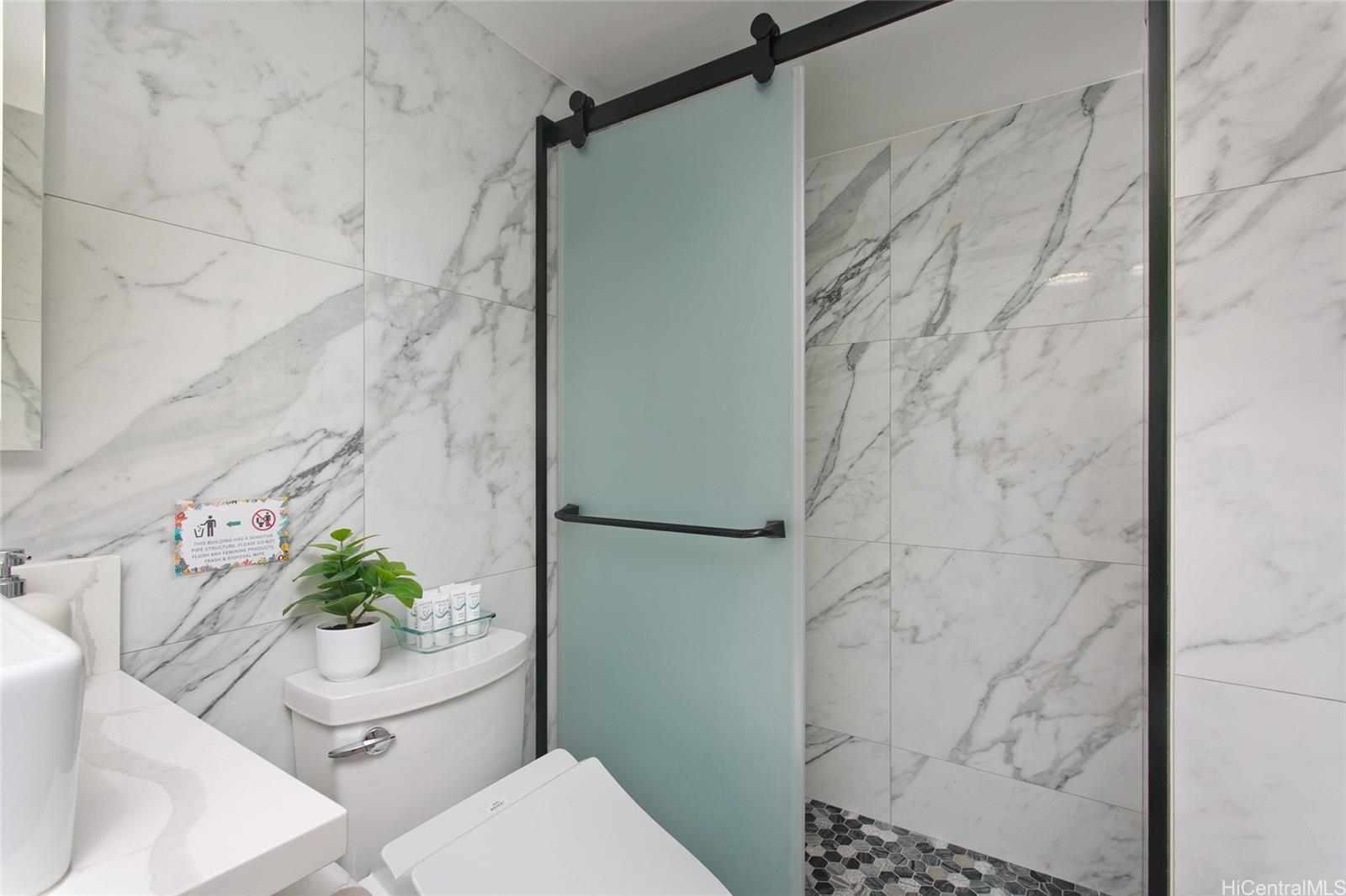 Ilikai Apt Bldg condo # 2142, Honolulu, Hawaii - photo 12 of 15