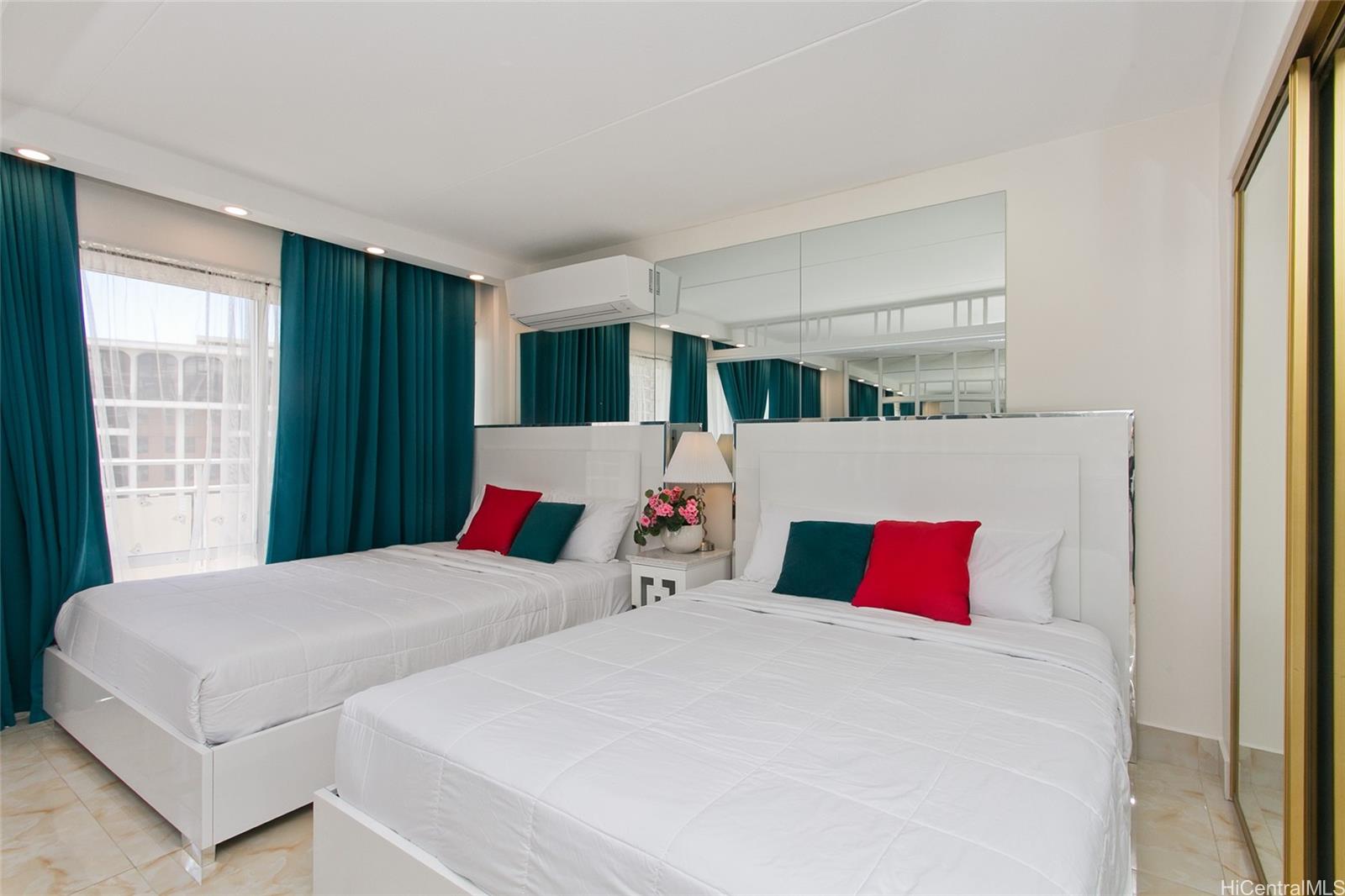 Ilikai Apt Bldg condo # 2142, Honolulu, Hawaii - photo 6 of 15