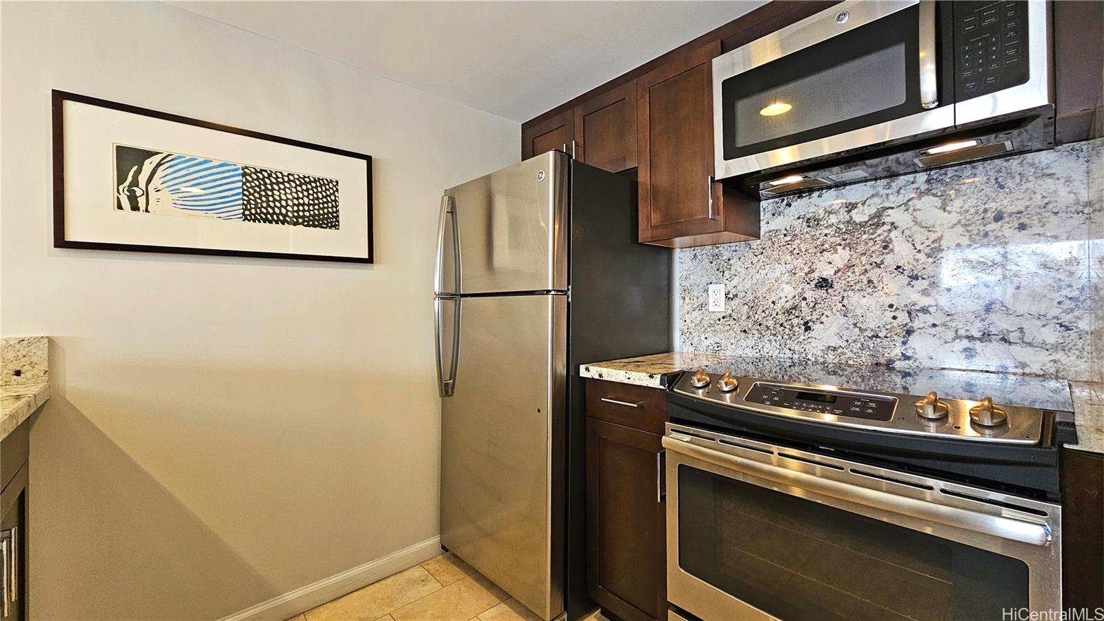 Ilikai Apt Bldg condo # 2203, Honolulu, Hawaii - photo 12 of 25