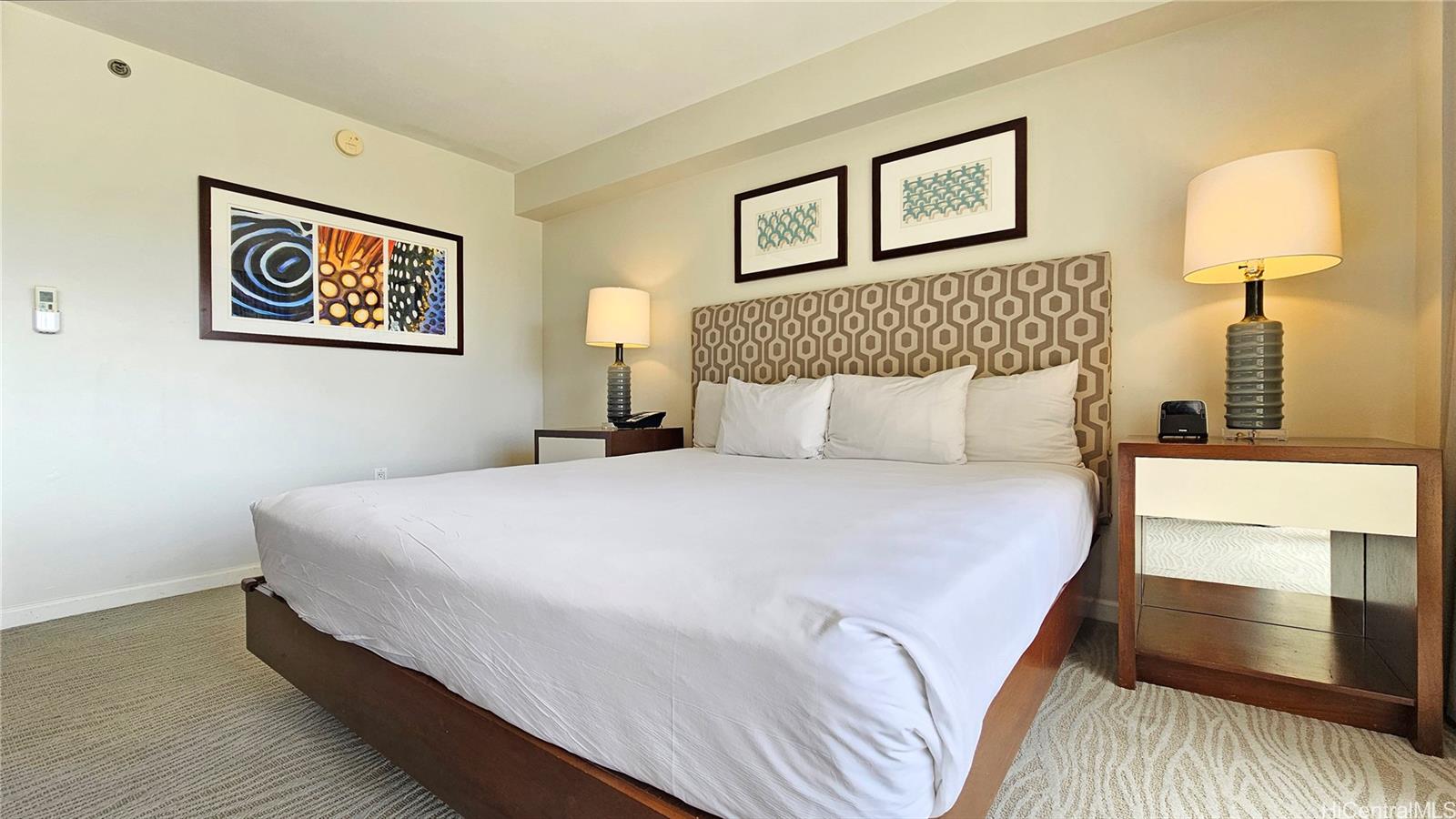 Ilikai Apt Bldg condo # 2203, Honolulu, Hawaii - photo 8 of 25