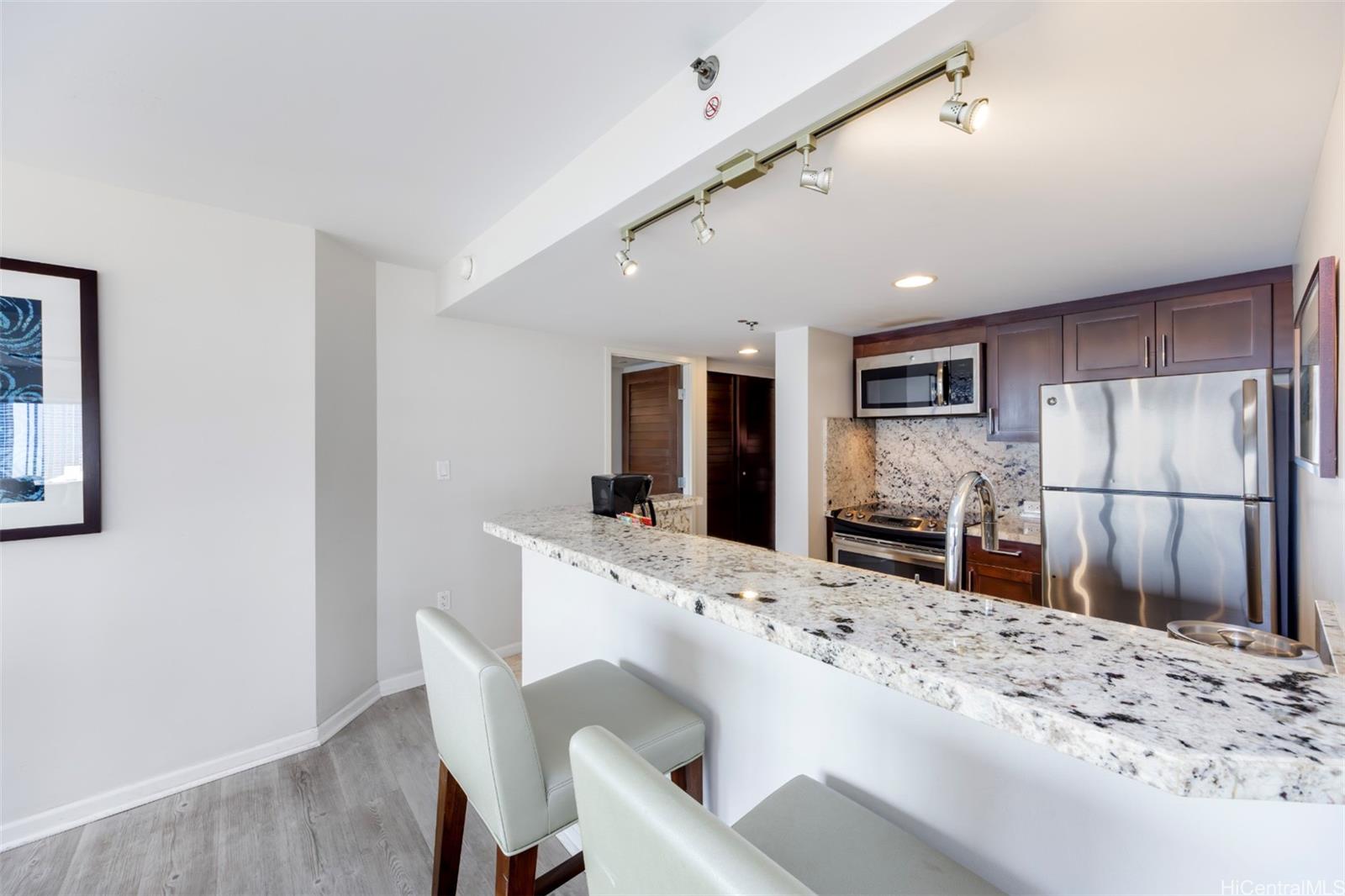 Ilikai Apt Bldg condo # 2209, Honolulu, Hawaii - photo 13 of 25