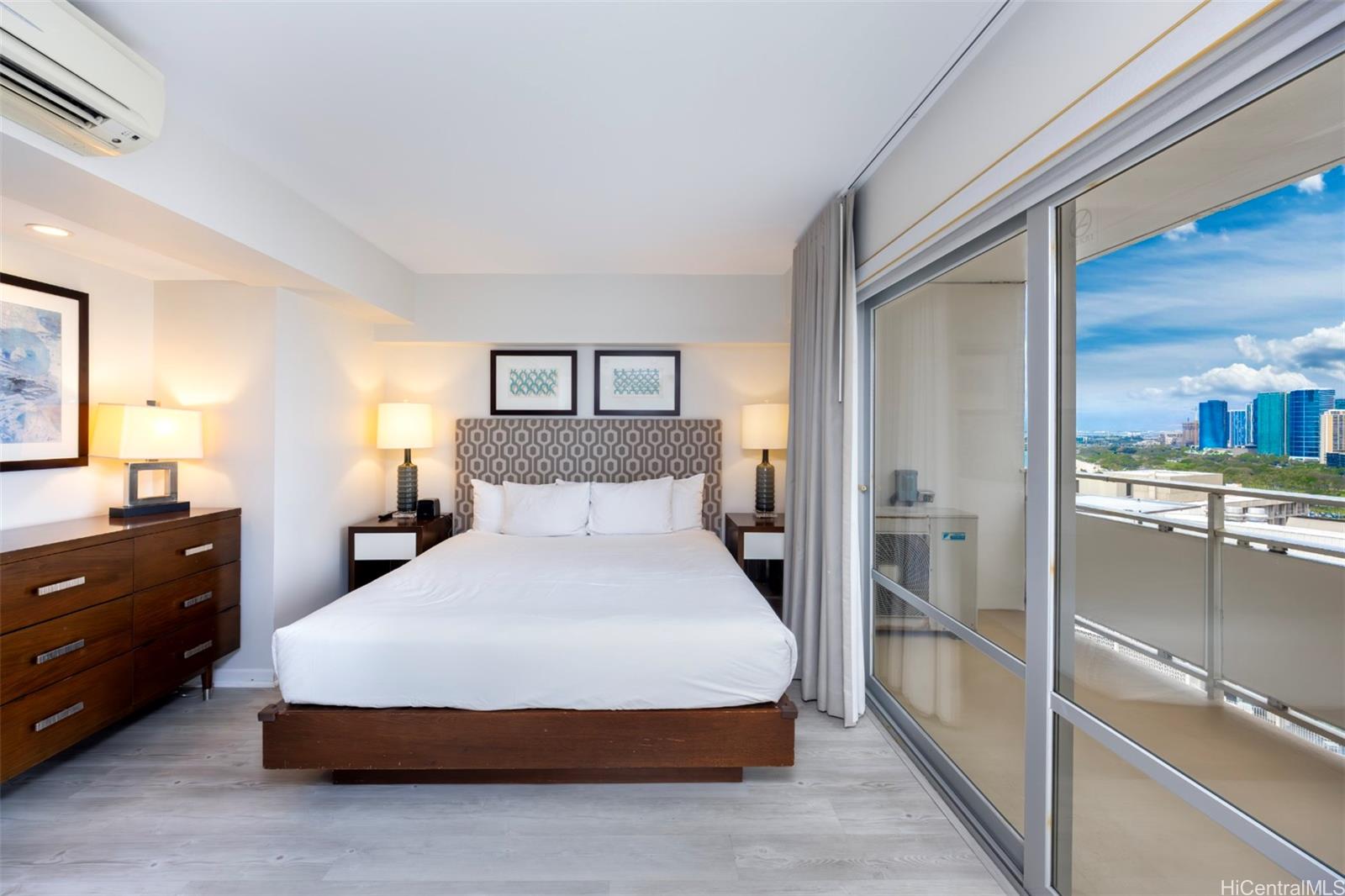 Ilikai Apt Bldg condo # 2209, Honolulu, Hawaii - photo 19 of 25