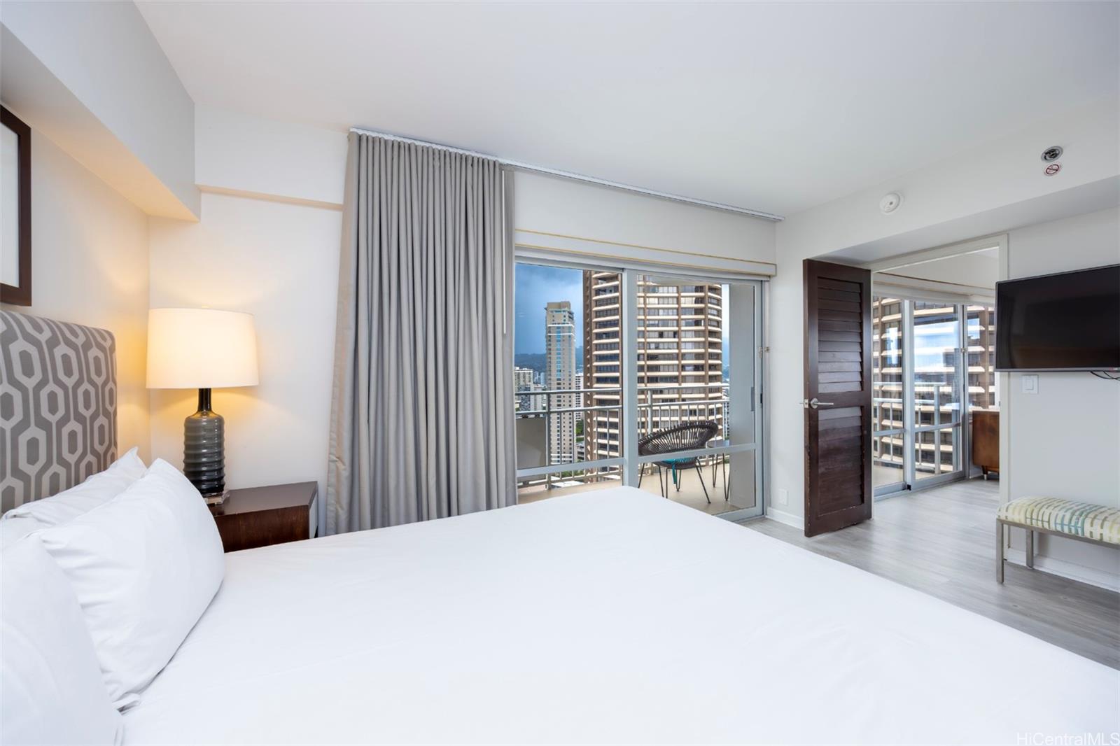 Ilikai Apt Bldg condo # 2209, Honolulu, Hawaii - photo 20 of 25