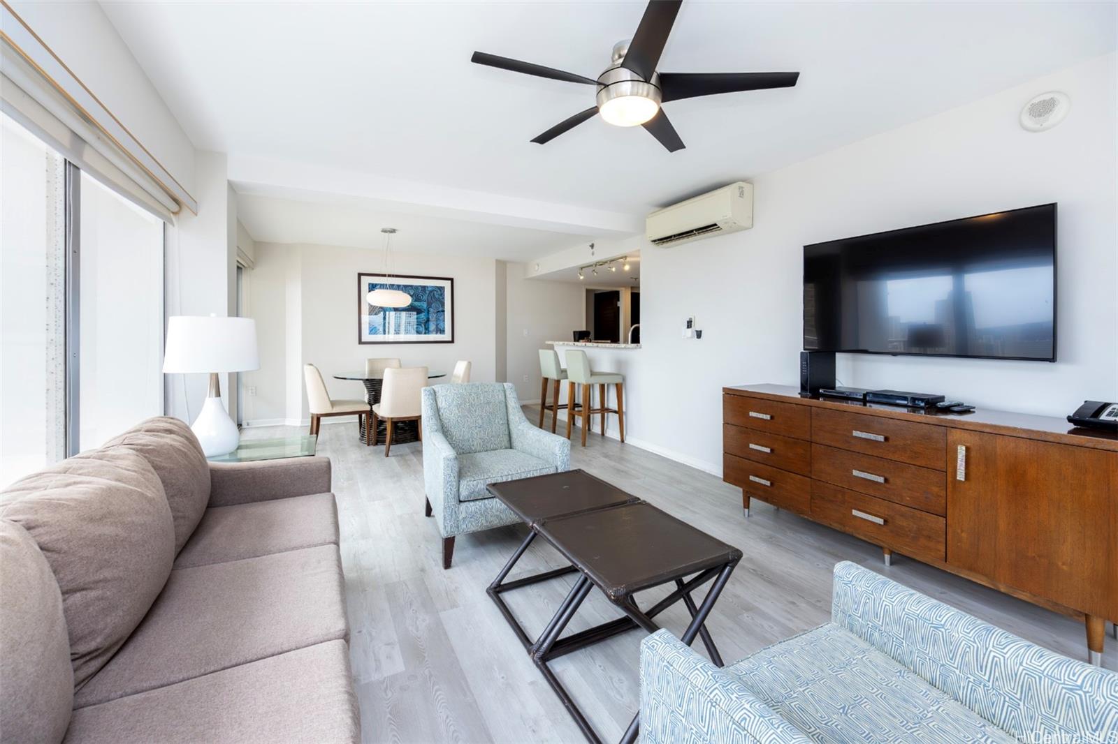 Ilikai Apt Bldg condo # 2209, Honolulu, Hawaii - photo 8 of 25