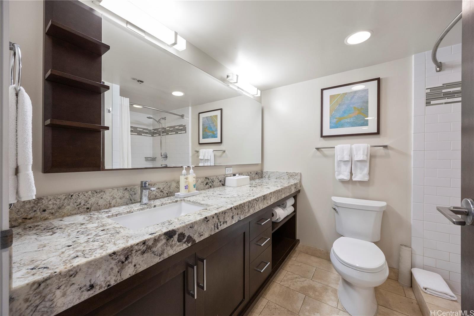 Ilikai Apt Bldg condo # 2223, Honolulu, Hawaii - photo 11 of 20