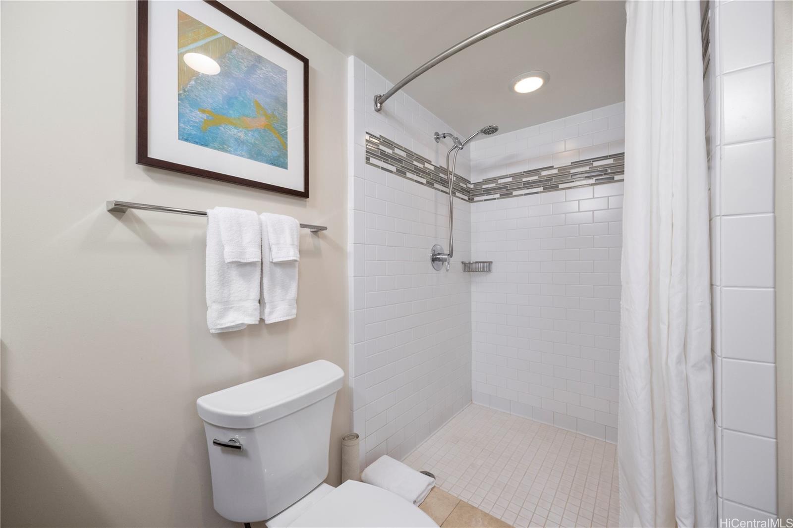 Ilikai Apt Bldg condo # 2223, Honolulu, Hawaii - photo 12 of 20