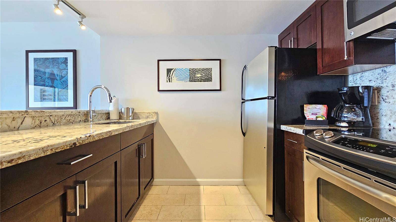 Ilikai Apt Bldg condo # 2302, Honolulu, Hawaii - photo 9 of 25