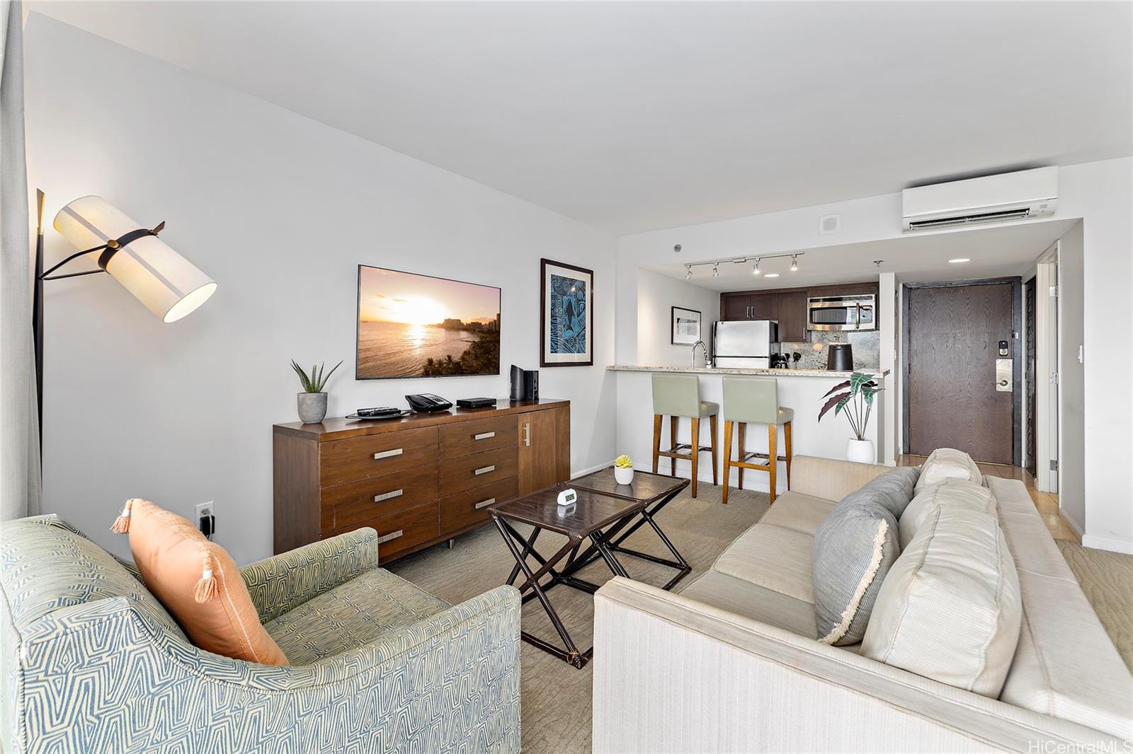Ilikai Apt Bldg condo # 2307, Honolulu, Hawaii - photo 6 of 23
