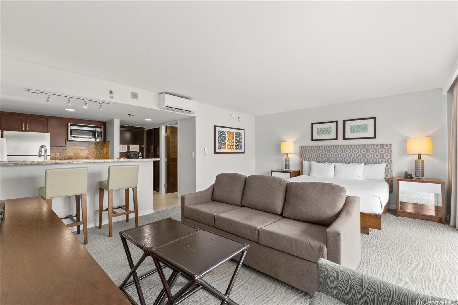 Ilikai Apt Bldg condo # 2321, Honolulu, Hawaii - photo 4 of 15