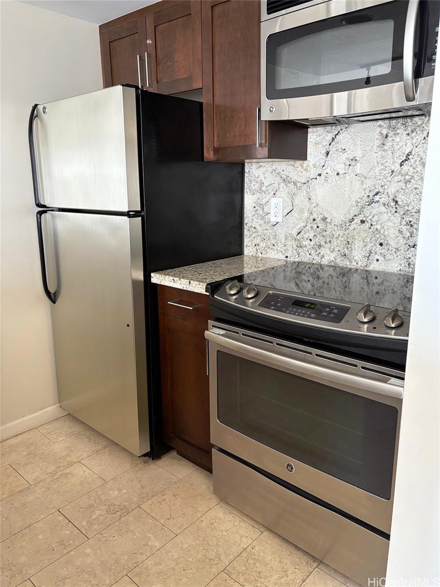 Ilikai Apt Bldg condo # 2328, Honolulu, Hawaii - photo 2 of 20