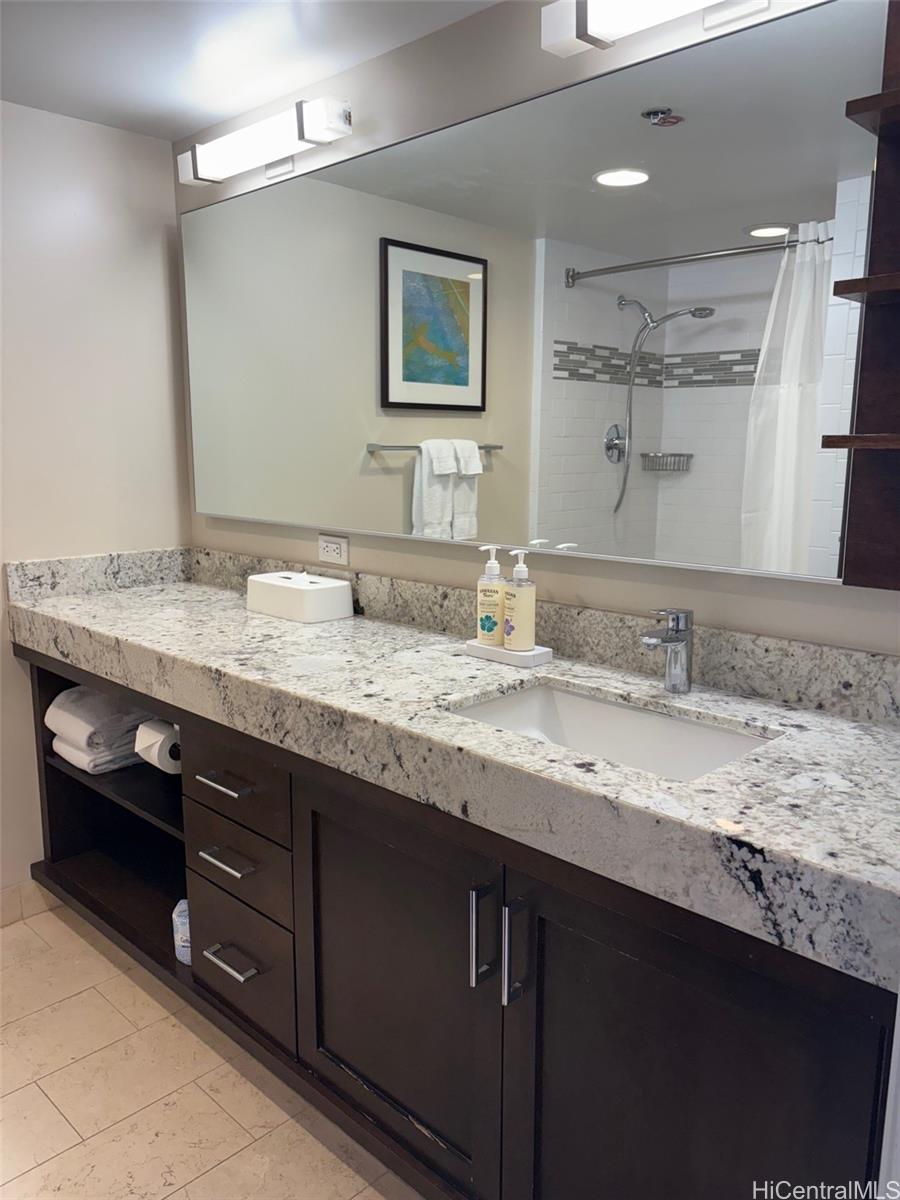 Ilikai Apt Bldg condo # 2328, Honolulu, Hawaii - photo 5 of 20