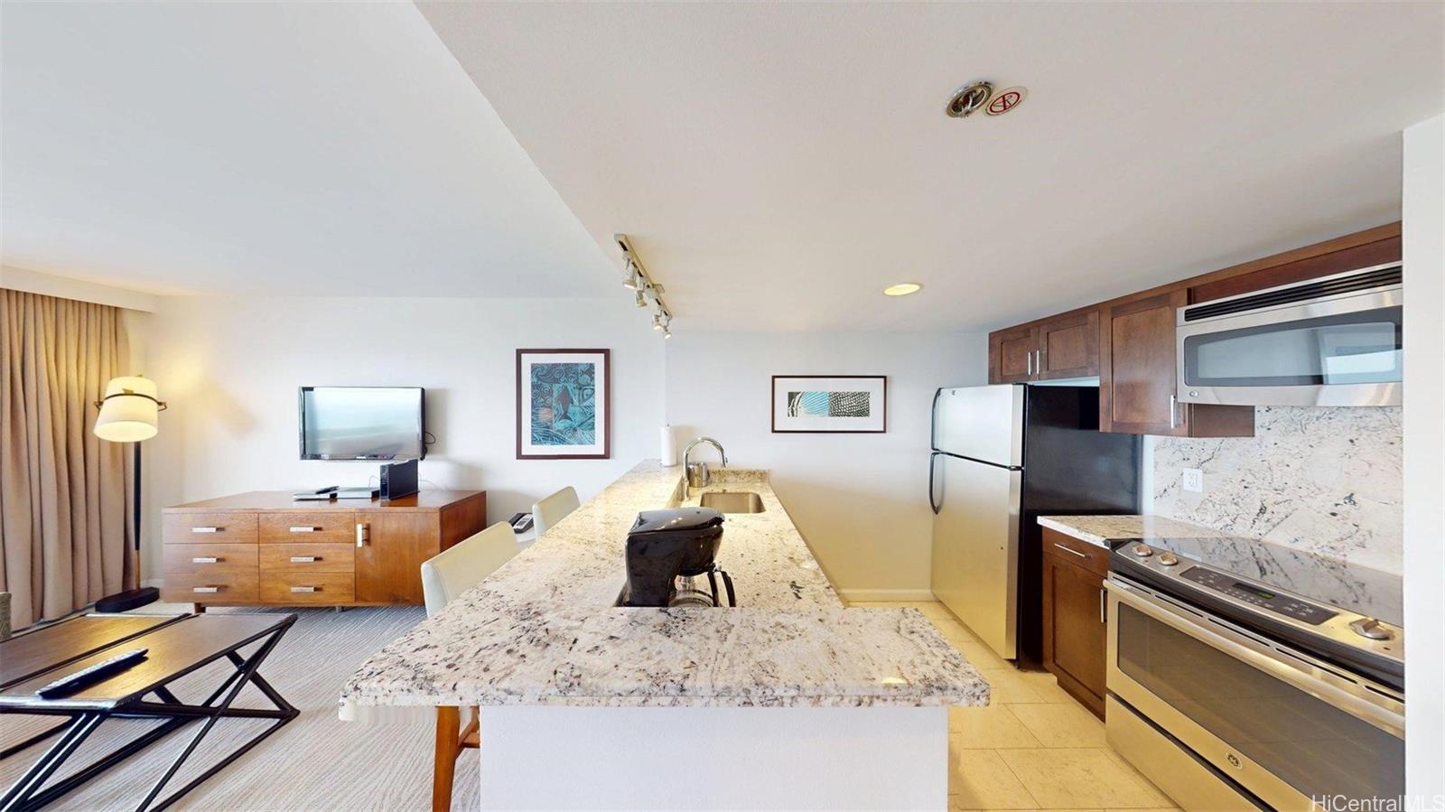 Ilikai Apt Bldg condo # 2329, Honolulu, Hawaii - photo 7 of 10