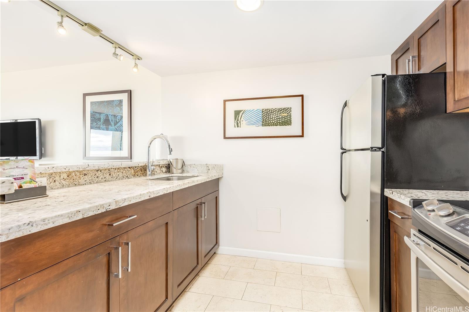 Ilikai Apt Bldg condo # 2337, Honolulu, Hawaii - photo 11 of 25