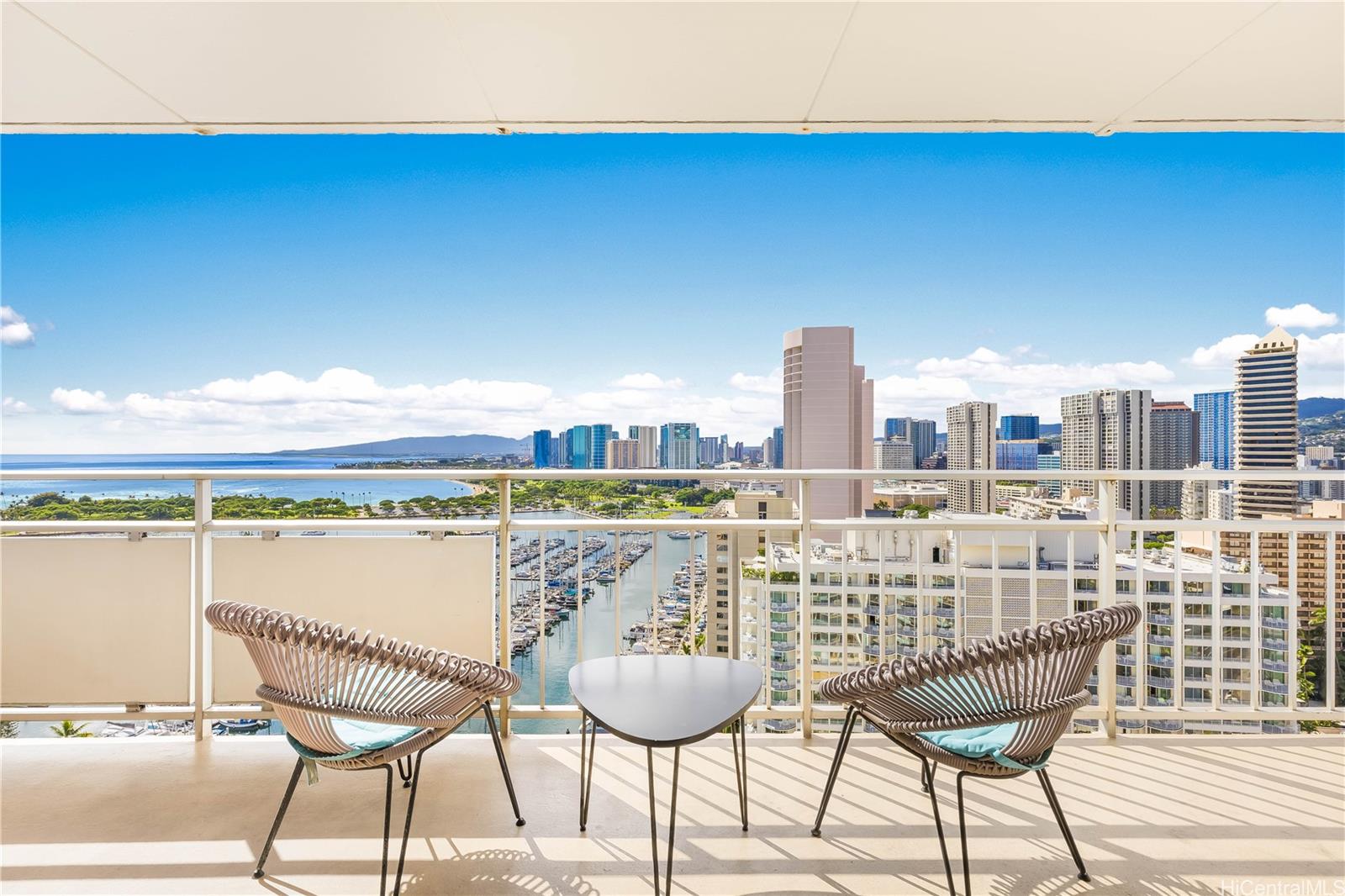 Ilikai Apt Bldg condo # 2337, Honolulu, Hawaii - photo 17 of 25