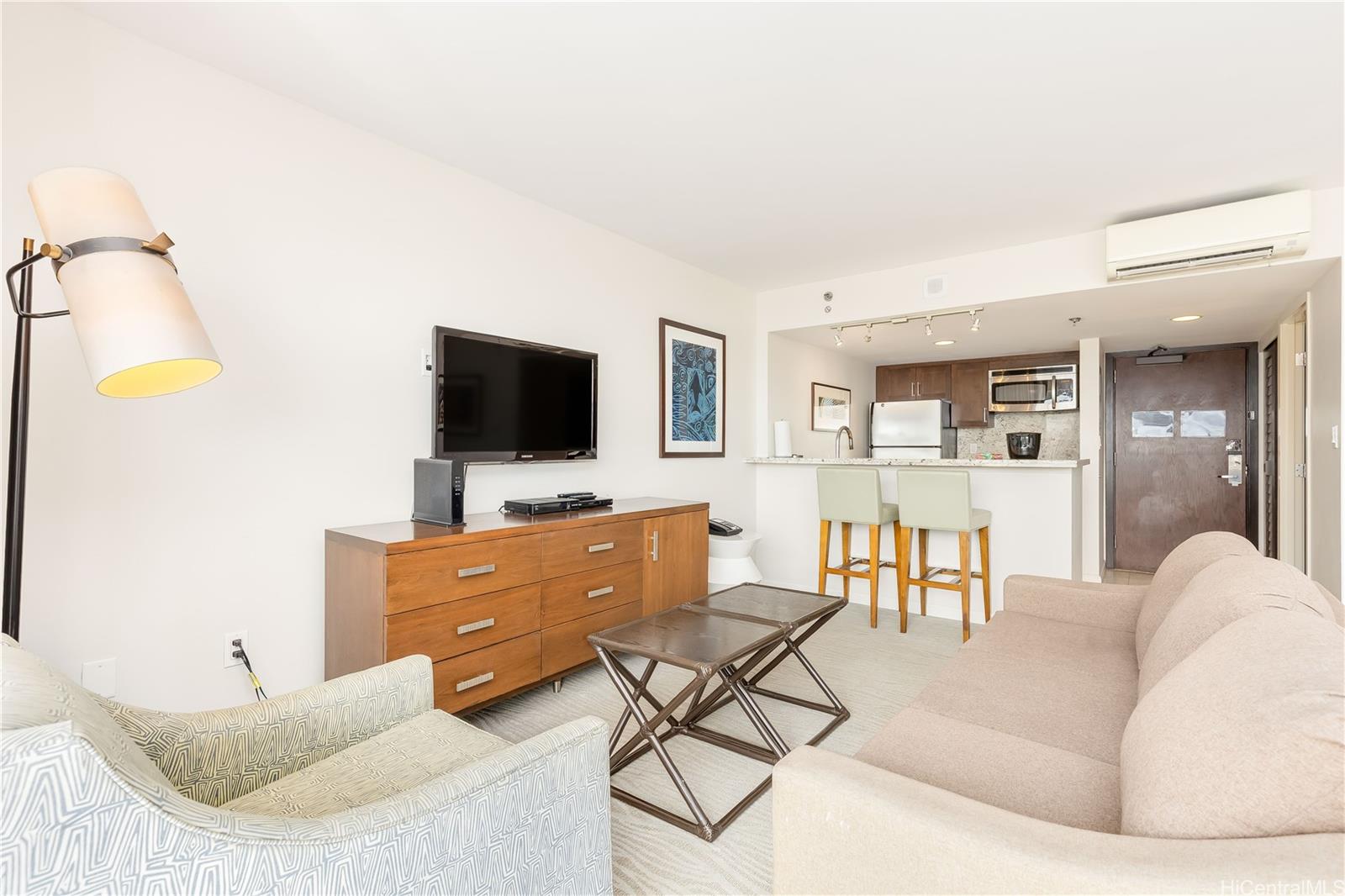 Ilikai Apt Bldg condo # 2337, Honolulu, Hawaii - photo 3 of 25