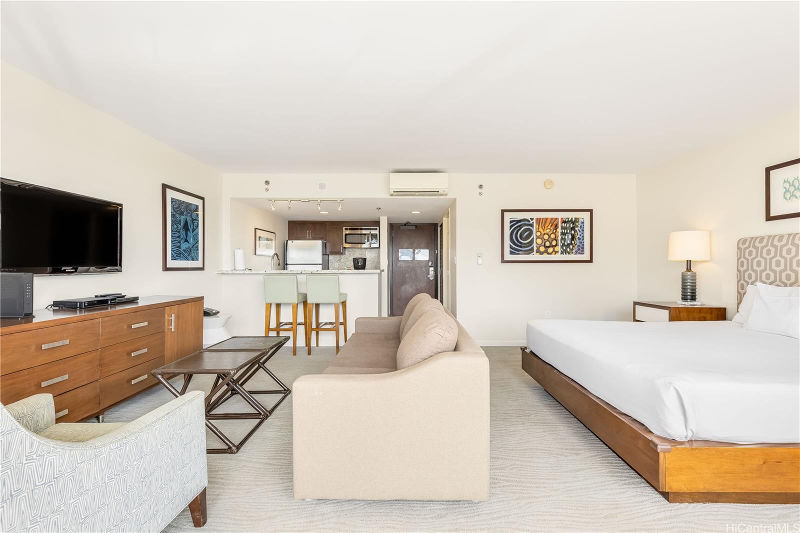 Ilikai Apt Bldg condo # 2337, Honolulu, Hawaii - photo 5 of 25