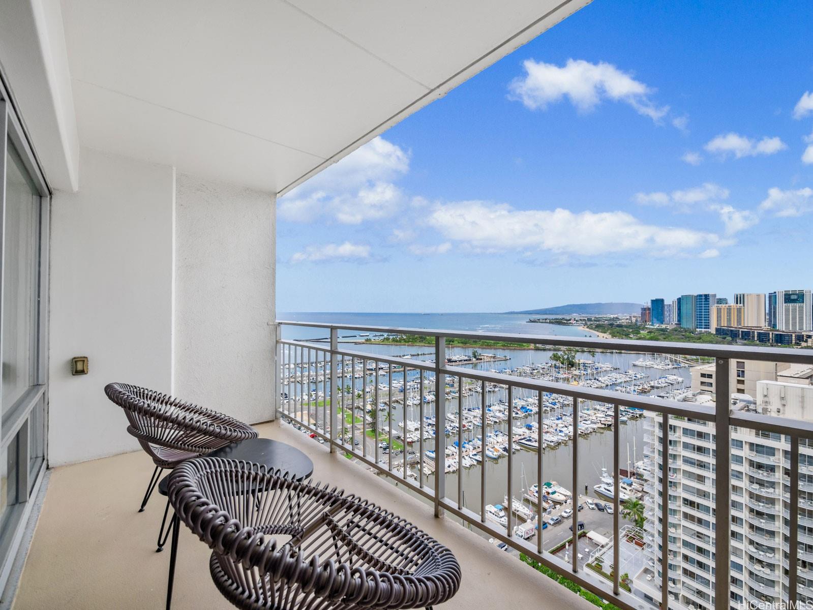 Ilikai Apt Bldg condo # 2427, Honolulu, Hawaii - photo 12 of 25