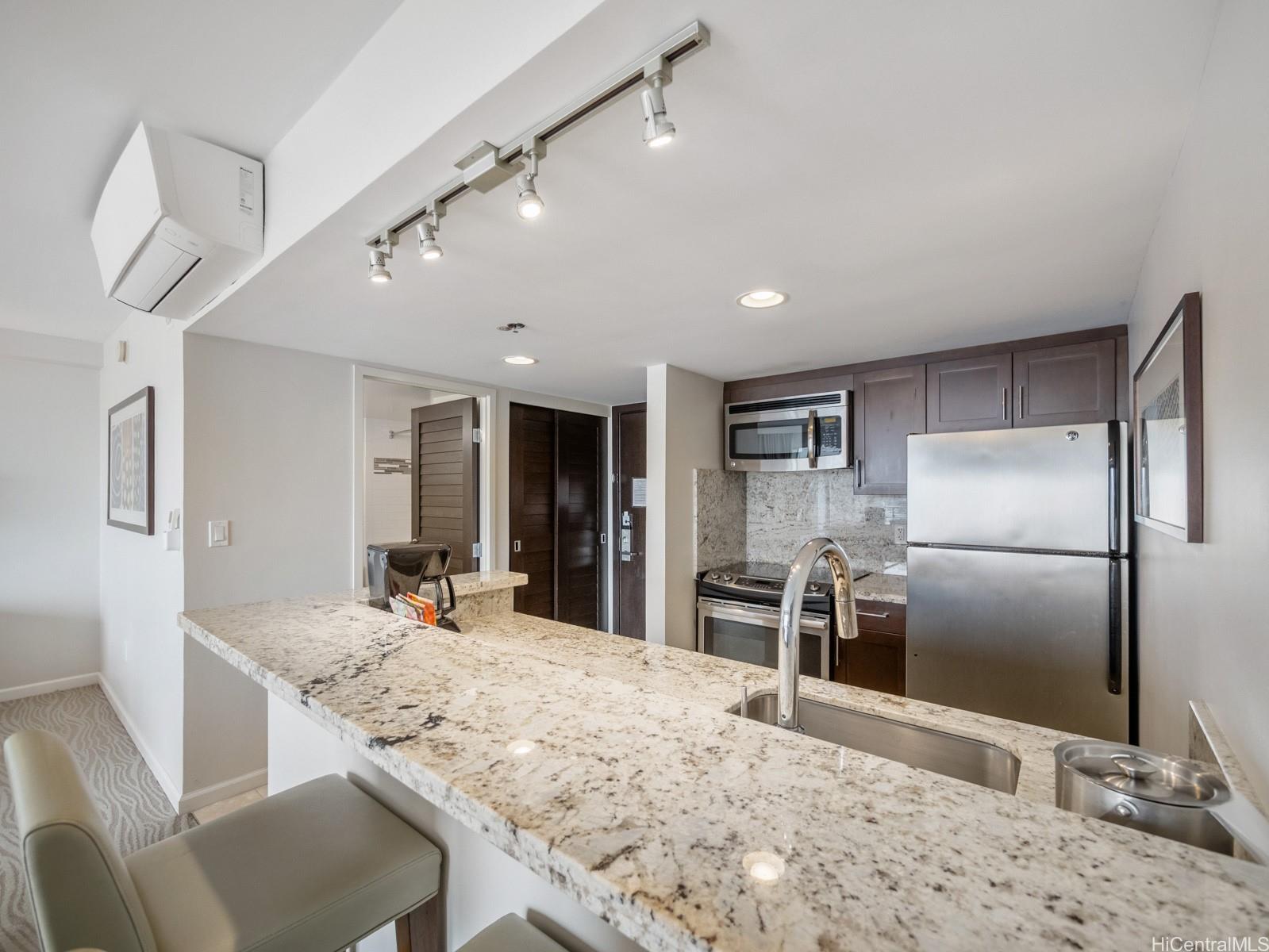 Ilikai Apt Bldg condo # 2427, Honolulu, Hawaii - photo 4 of 25